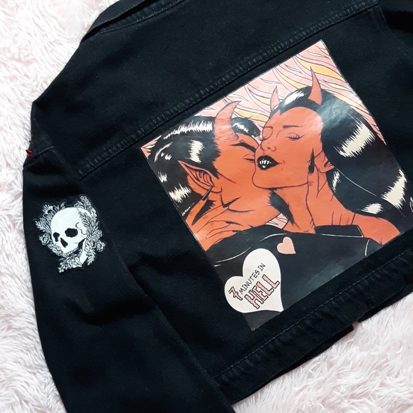 SOLD!! Hellraiser! gothic death themed embellished vintage jacket w/skelanimals! - Picture 16 of 16